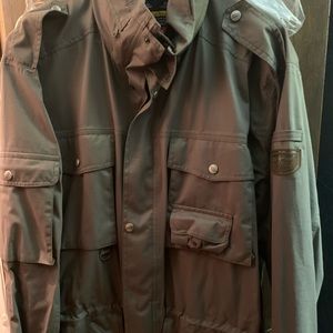 Men’s olive green military style jacket